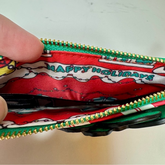 Loungefly Sanrio Exclusive Pompompurin Santa Hat Large Card Holder - Picture 8 of 11